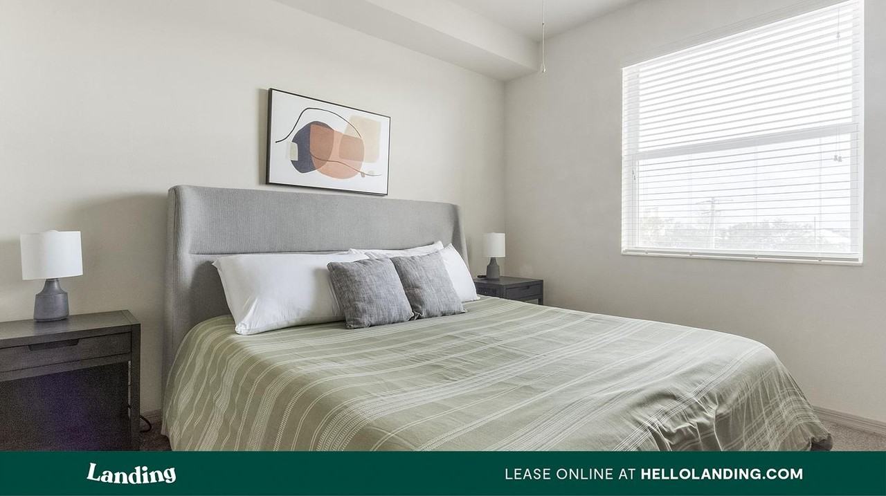 4985 Eastwood Greens St - Photo 7 of 50