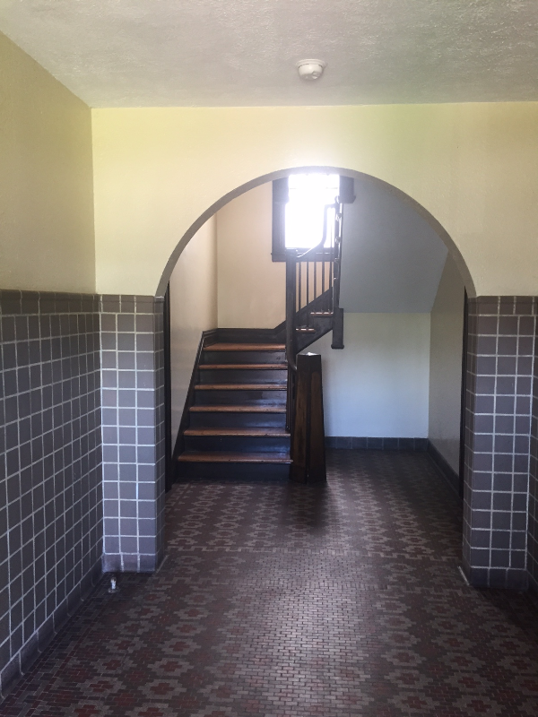 1024 8th Street Rd #4 - Photo 3 of 19