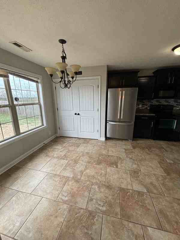 2440 Andersonville Dr - Photo 7 of 27