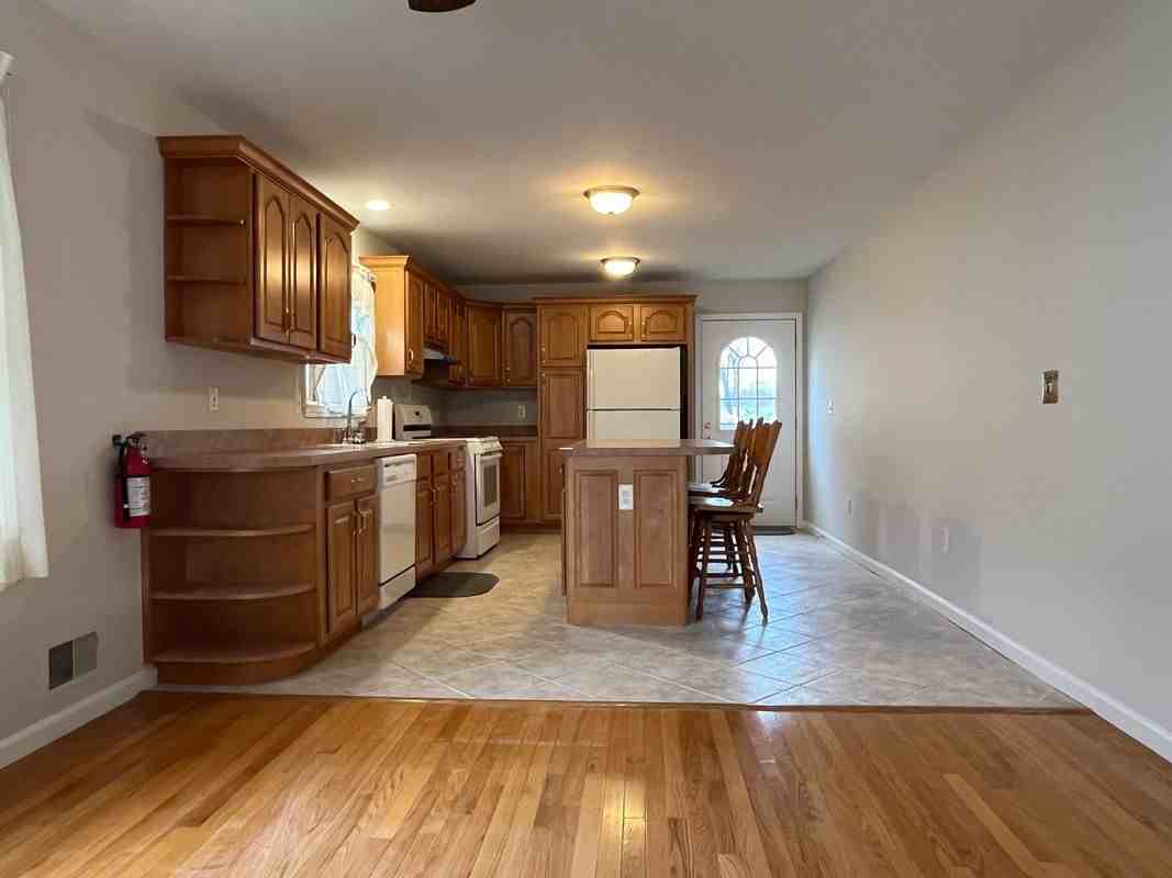 46 Drummond Ave - Photo 2 of 18