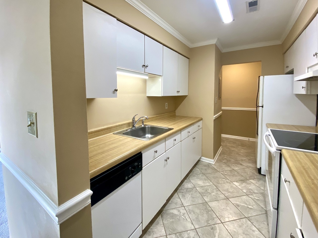 811 Brian Dr #101 - Photo 3 of 12