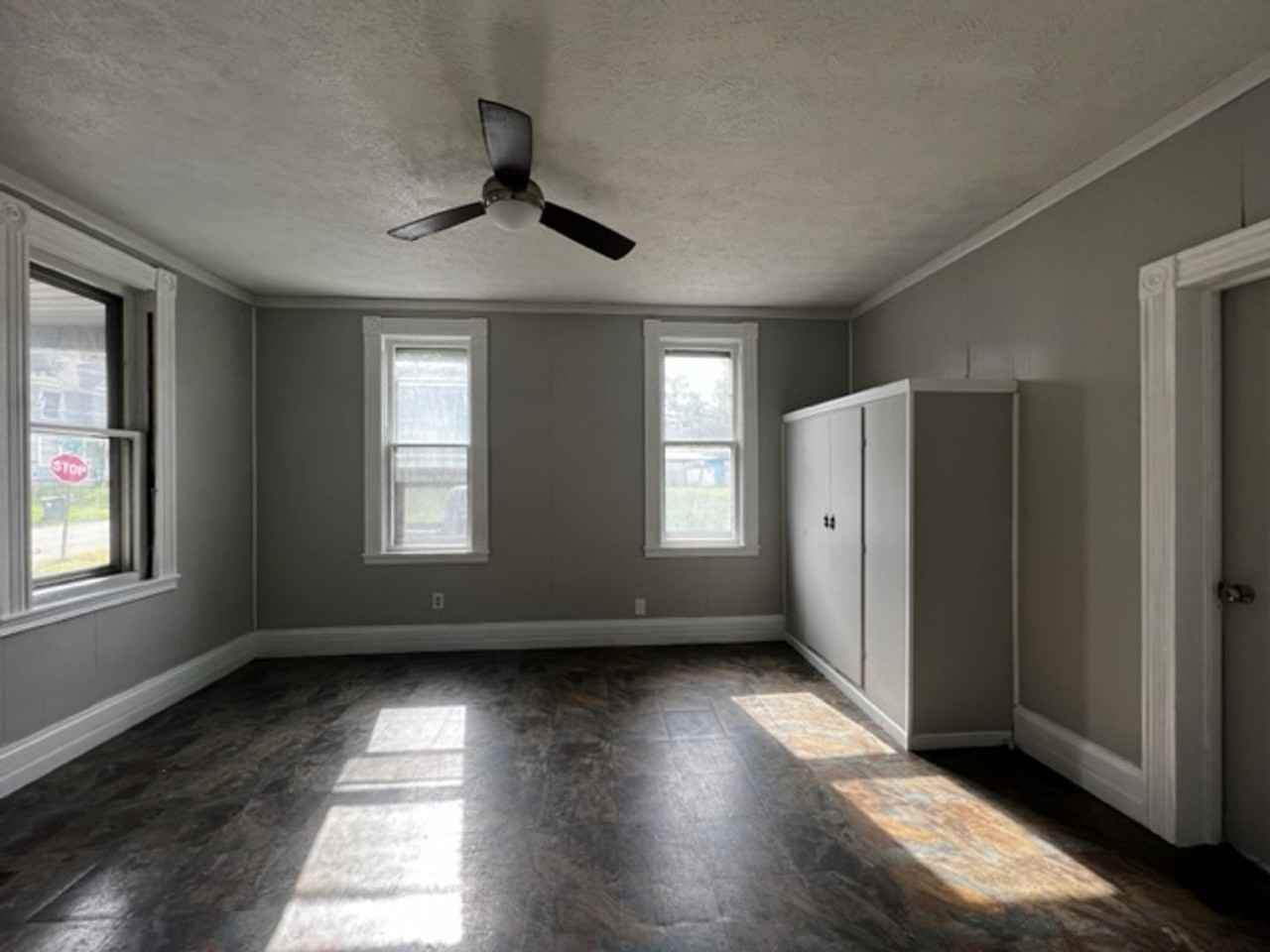 1100 5th St Sw - Photo 2 of 10