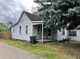 featured image of 1100 5th St Sw