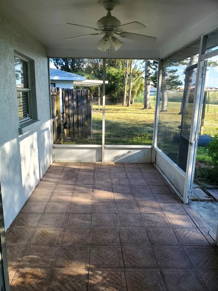 2704 36th Avenue Ter E #NA - Photo 5 of 12