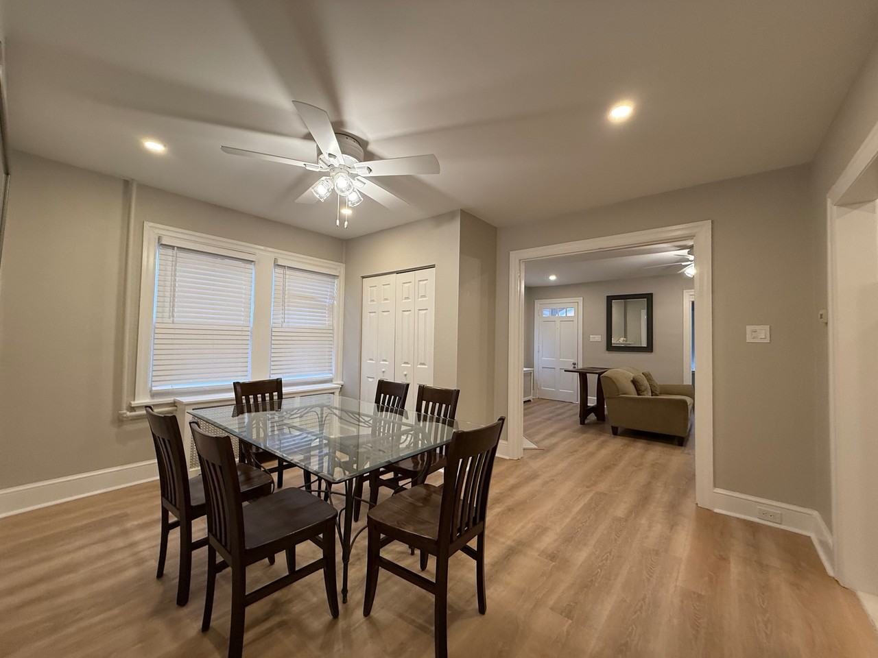 109 N Granville Ave - Photo 3 of 12