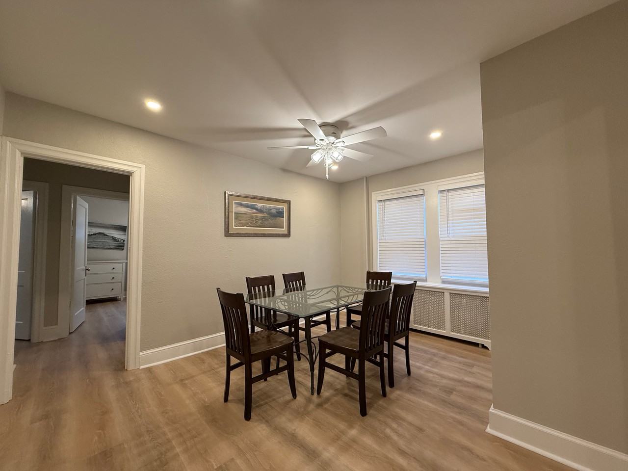 109 N Granville Ave - Photo 4 of 12