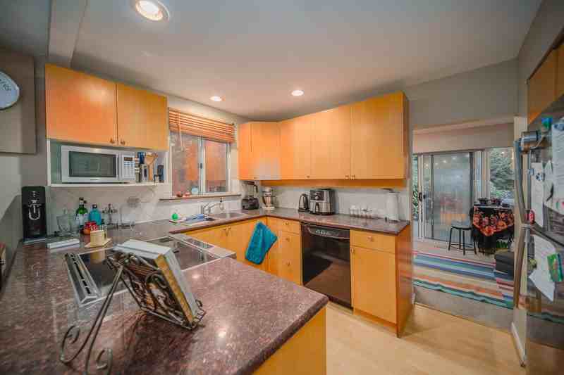 952 Taylor Place - Photo 3 of 16