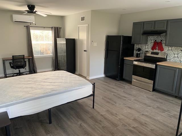 E Louisiana Ave - Photo 4 of 5