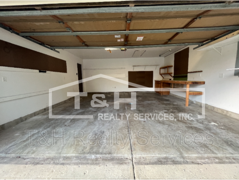 6115 Tybalt Cir - Photo 3 of 14