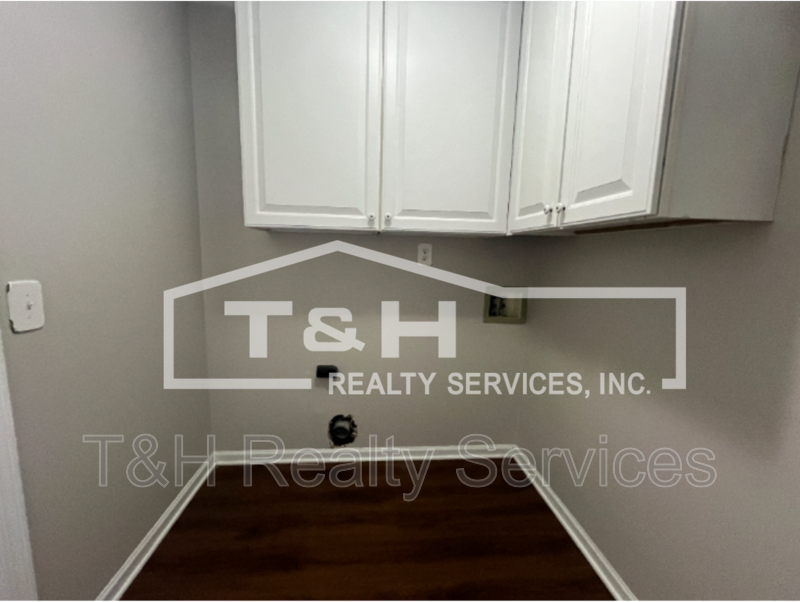 6115 Tybalt Cir - Photo 5 of 14