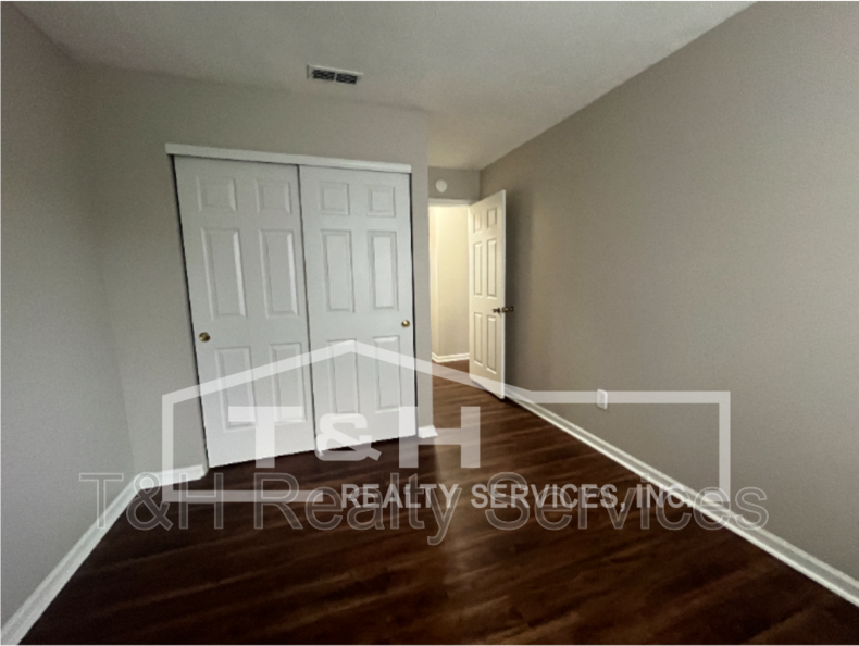 6115 Tybalt Cir - Photo 7 of 14