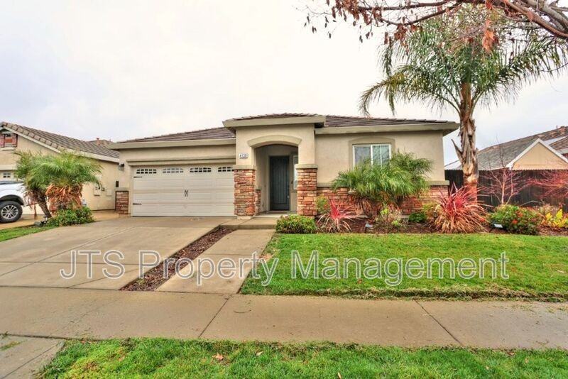 4130 Borderlands Dr - Photo 3 of 42