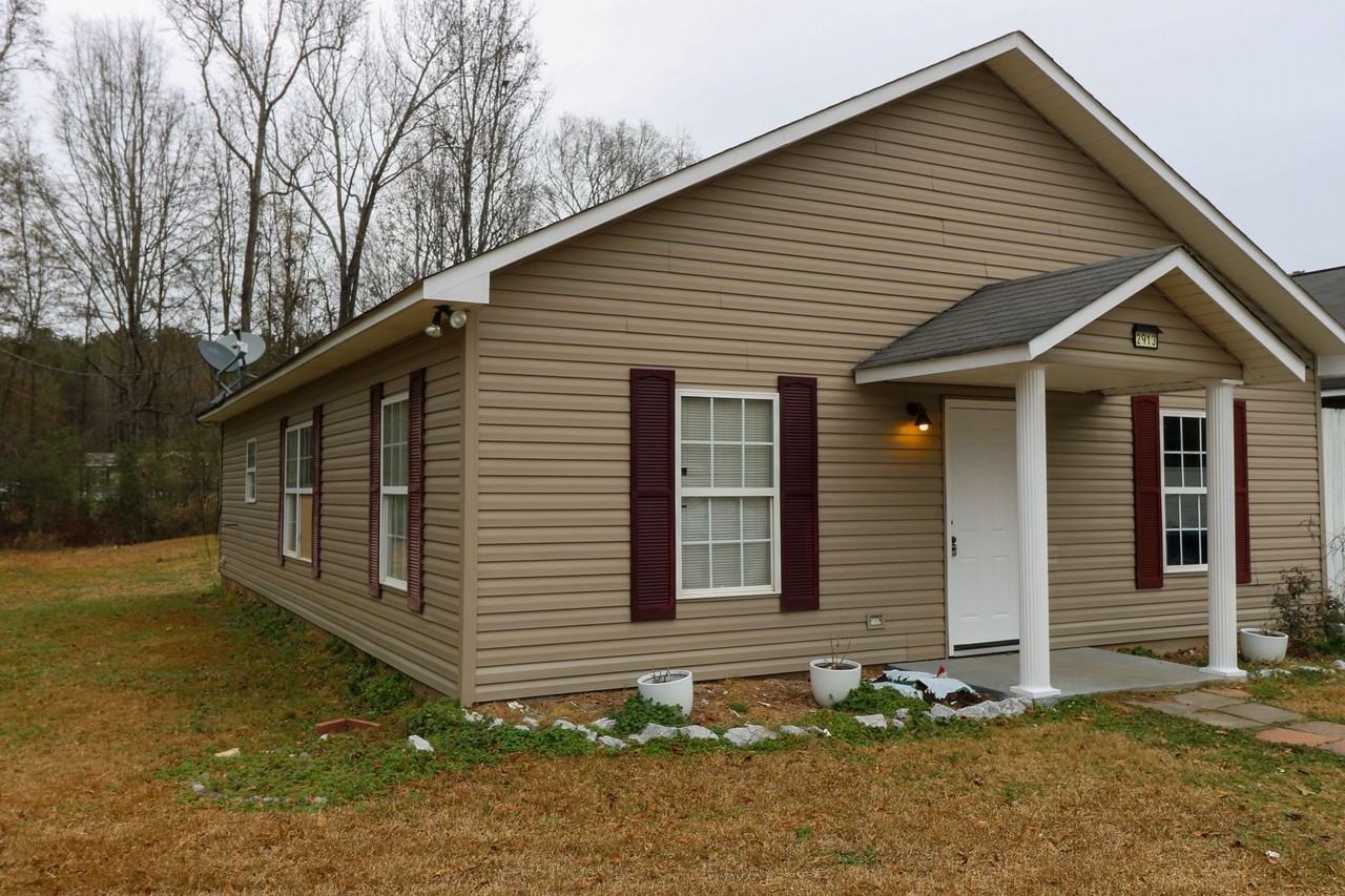 2913 Driving Range Rd - Photo 2 of 22