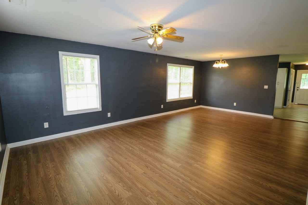 2913 Driving Range Rd - Photo 3 of 22