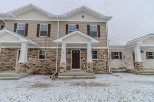 featured image of 1560 Simsbury St