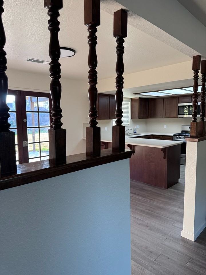 1404 Joyce Pl - Photo 2 of 4