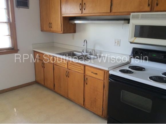 3121 W Lakefield Dr - Photo 2 of 6