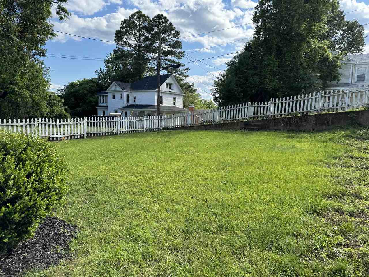 1103 Rivermont Avenue - Photo 3 of 23