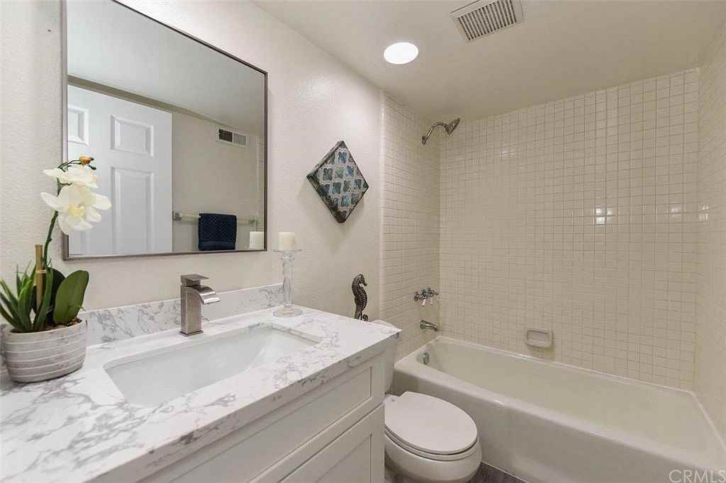 22 Toscany #D2 - Photo 7 of 10