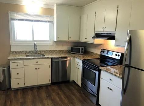 1004 Summer Hill Dr #1004 - Photo 2 of 10