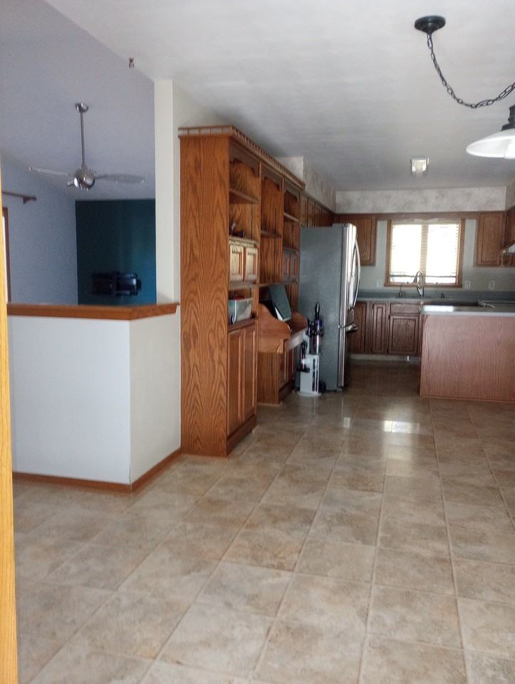 703 Park Ave #NA - Photo 3 of 29