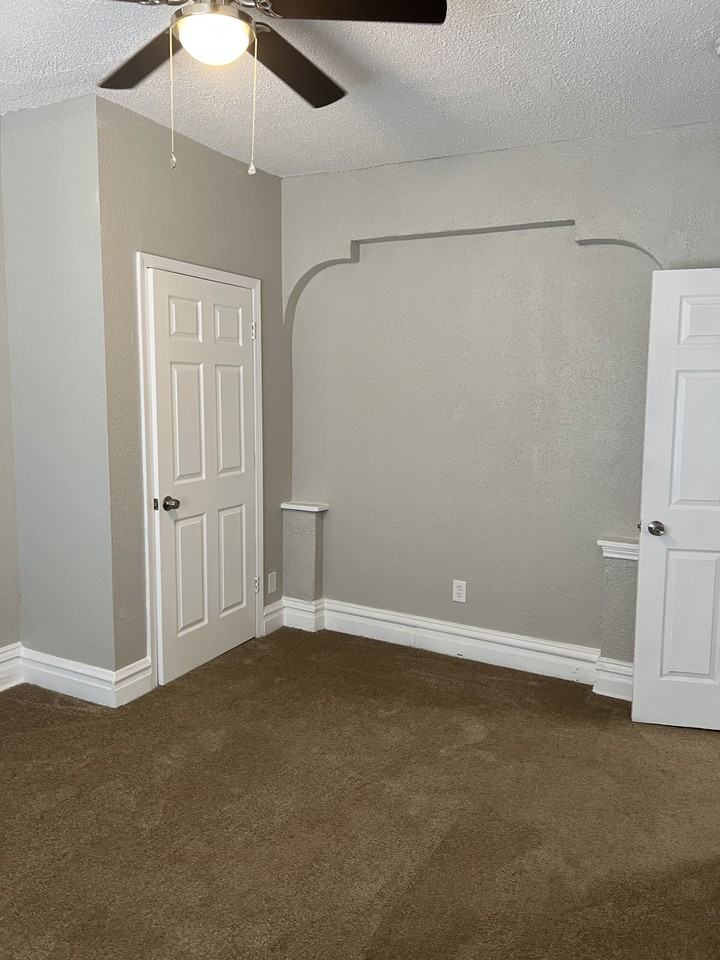 4730 Newberry Ter #4730A - Photo 3 of 13