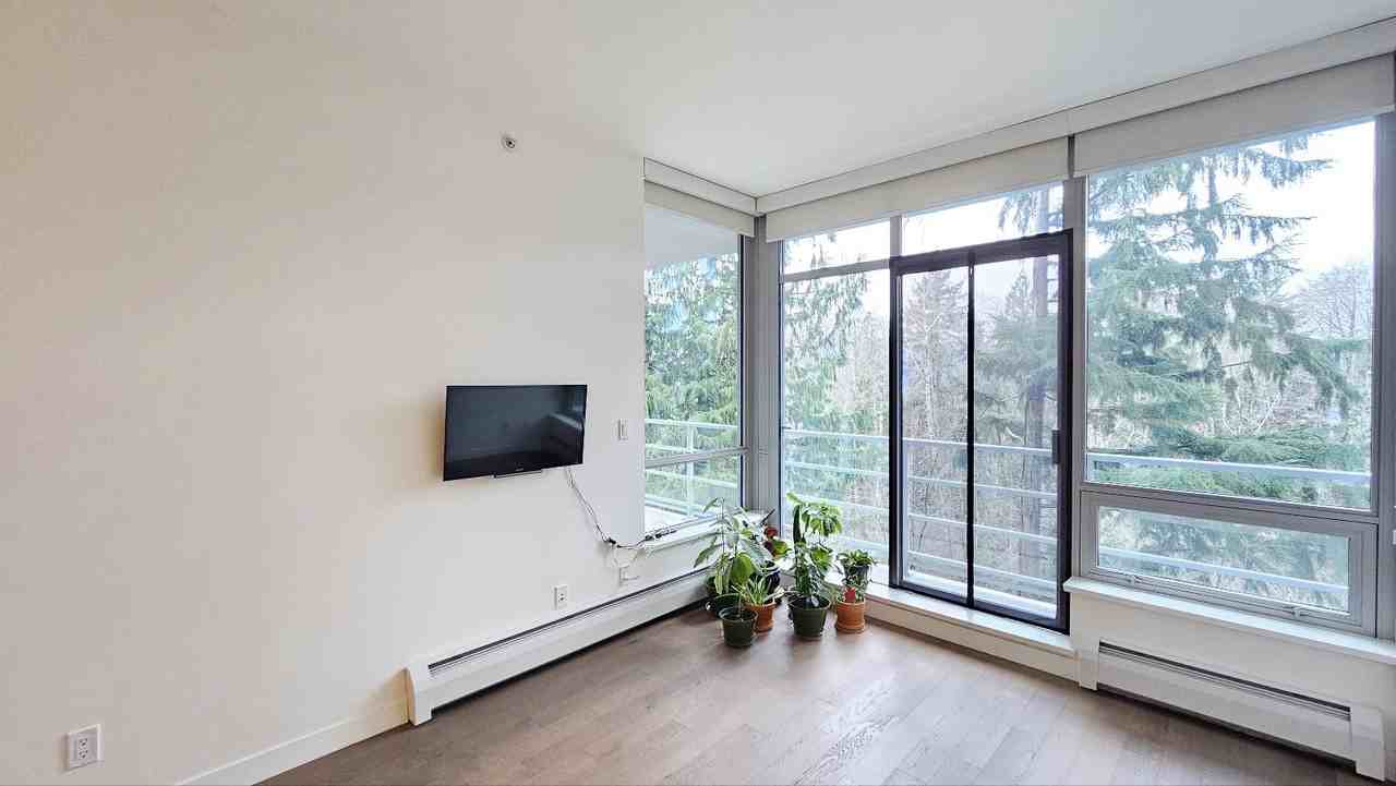 9080 University Crescent #1F - Photo 7 of 19