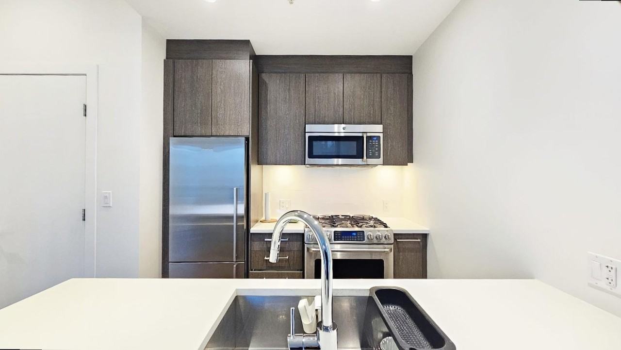 9080 University Crescent #1F - Photo 5 of 19