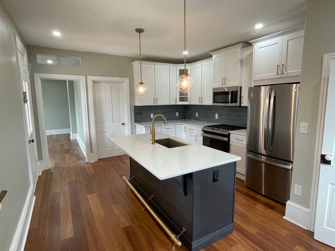 709 Vine St - Photo 3 of 16