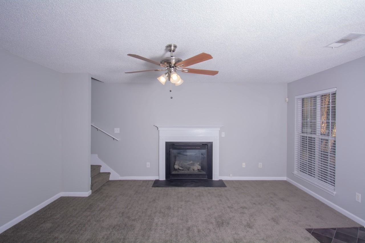 109 Deercreek Pkwy - Photo 2 of 16