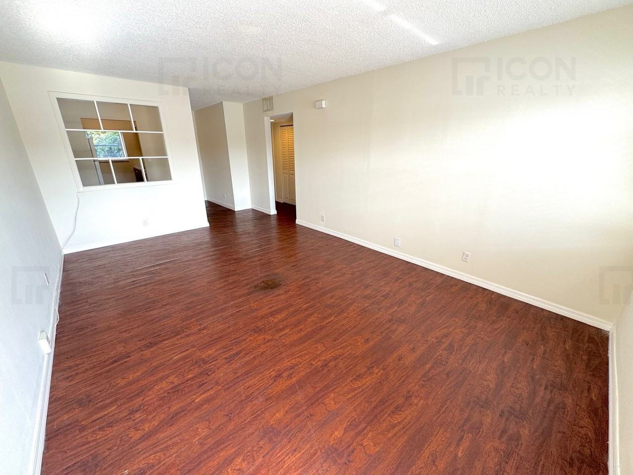 215 Nw 25th St #5 - Photo 5 of 9