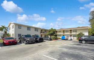 featured image of 215 Nw 25th St #5
