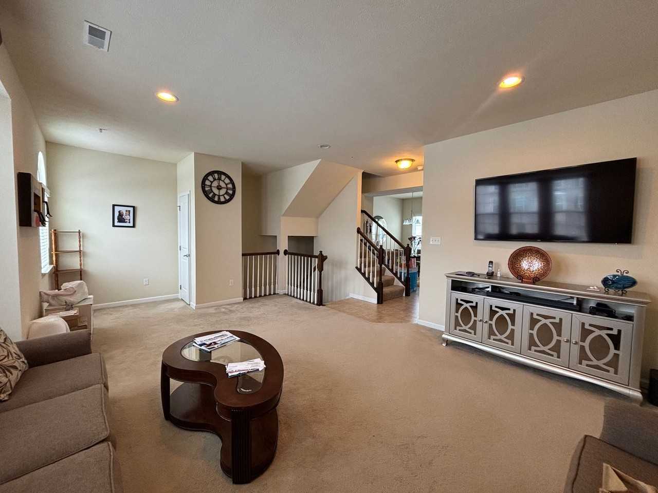 386 Sunrise Dr - Photo 7 of 17