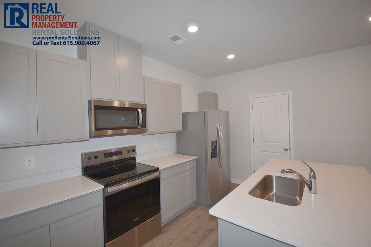 4206 Oswin Dr - Photo 5 of 15