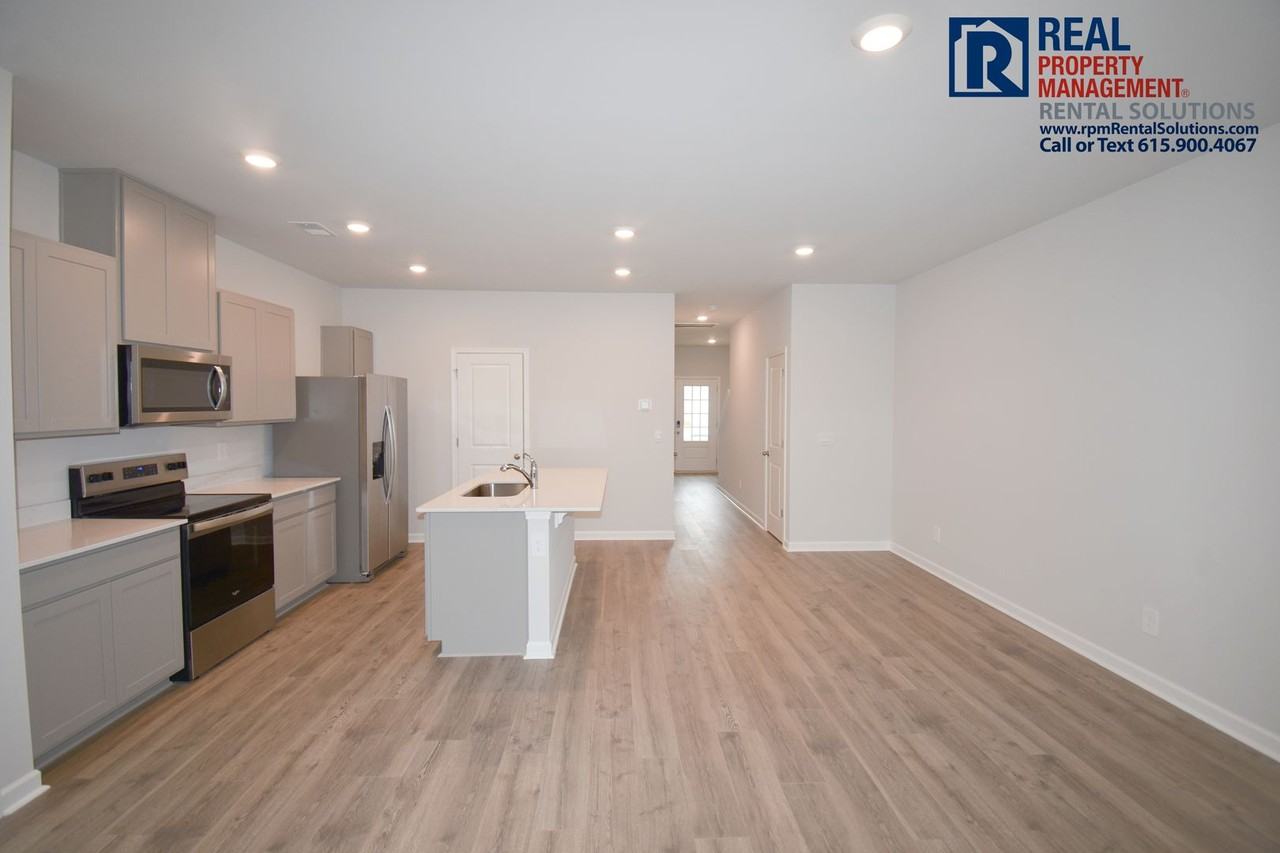 4206 Oswin Dr - Photo 6 of 15