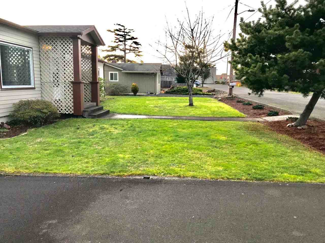 1175 Avenue B - Photo 2 of 6