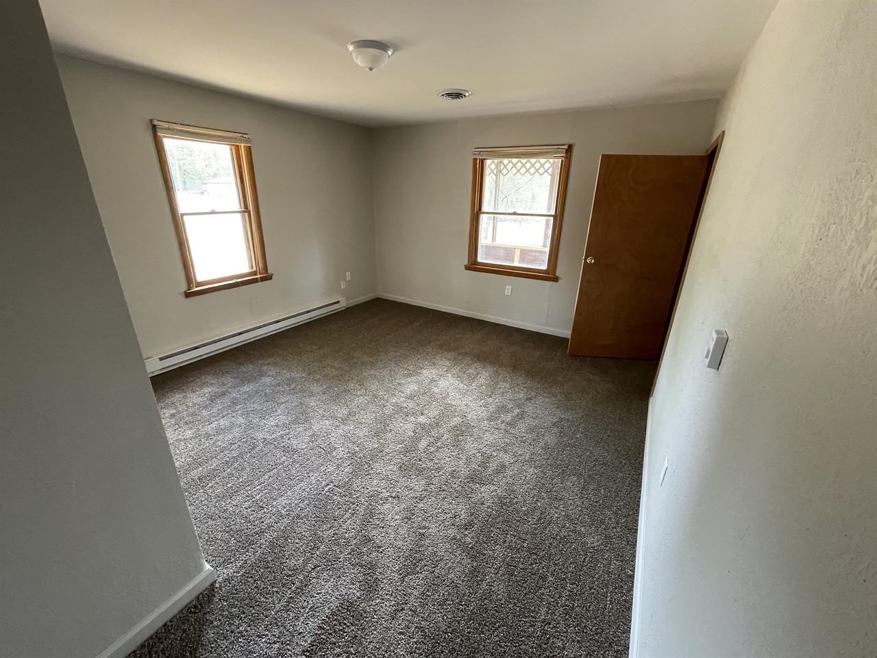 436 E Illinois Ave - Photo 2 of 7