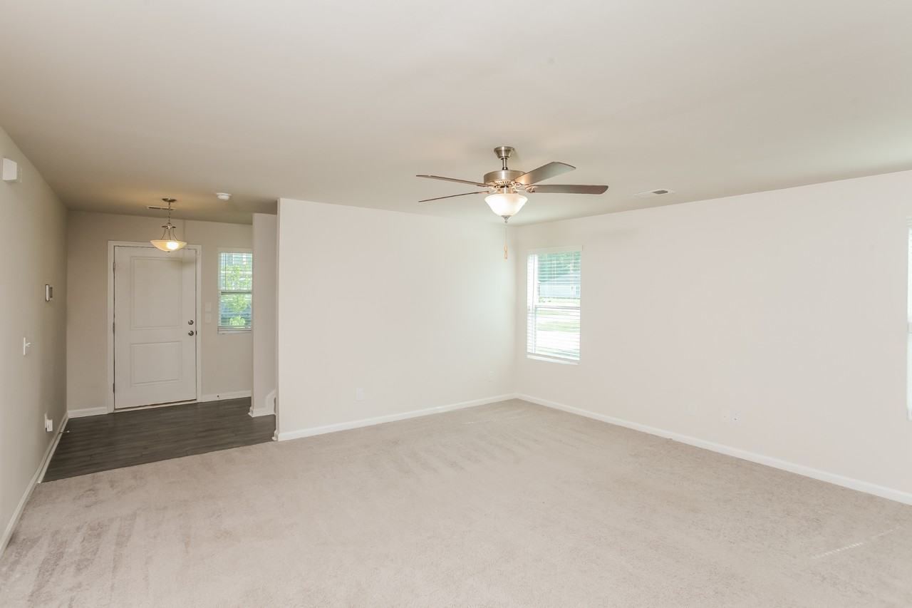 2075 Barnhart Dr - Photo 2 of 13