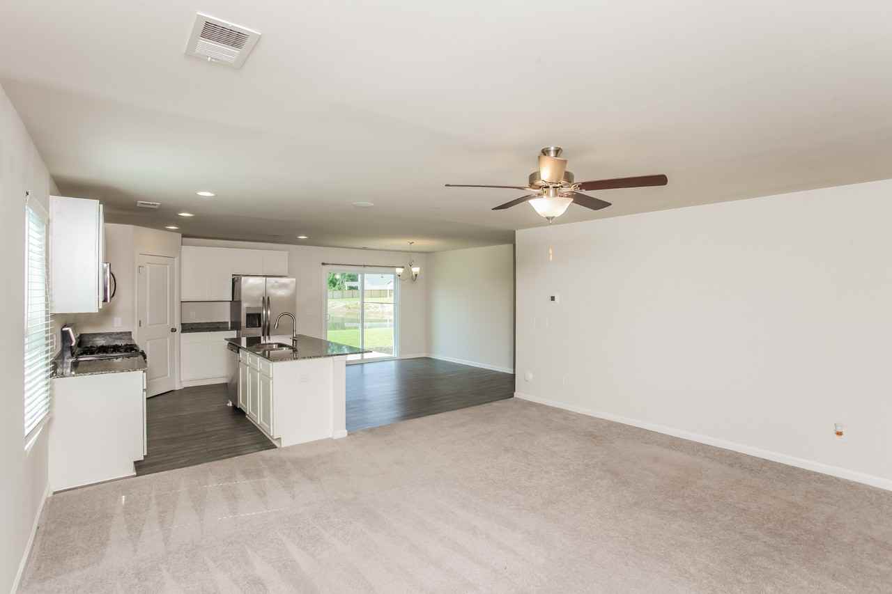 2075 Barnhart Dr - Photo 3 of 13