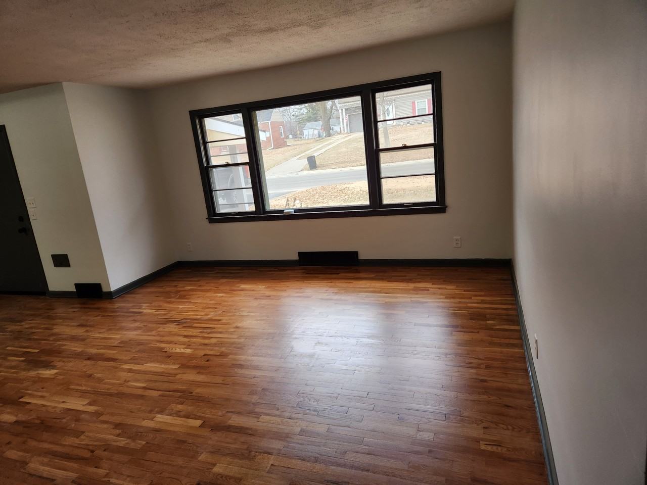 1804 6th Ave - Photo 3 of 12