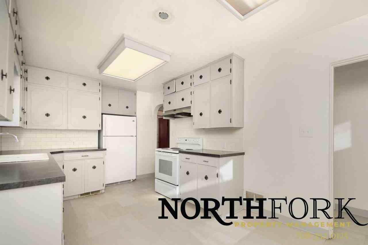 1601 N 27th St - Photo 6 of 17