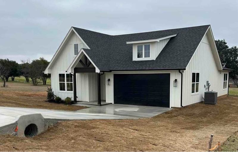 129 Lakeview Drive - Photo 2 of 14