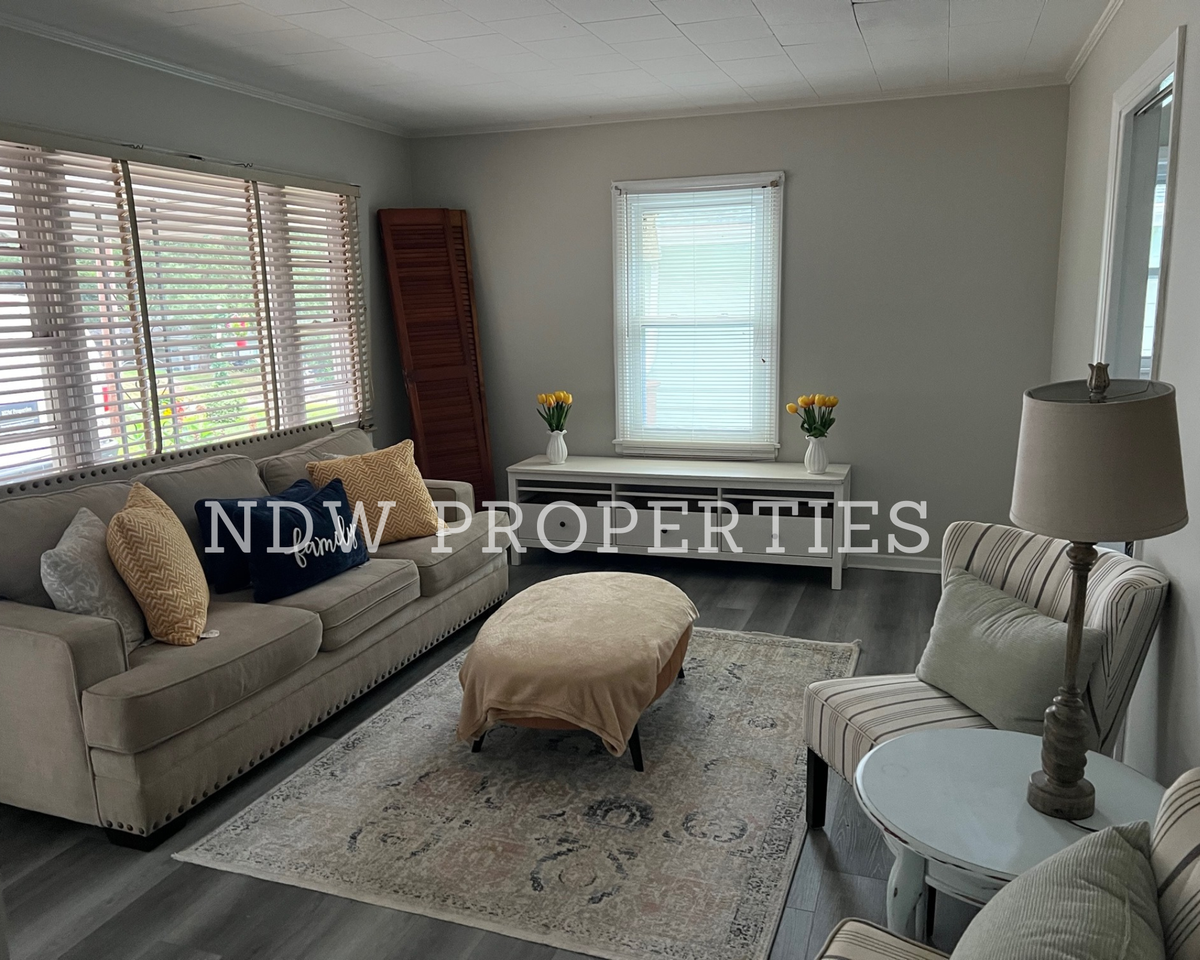 3042 Forrester St #NA - Photo 2 of 6