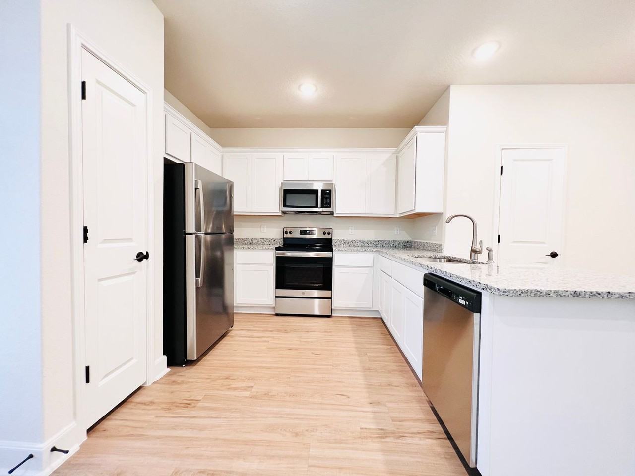 10322 10322 Lynwood Village - 10322 Lynwood Village #101 - Photo 4 of 18