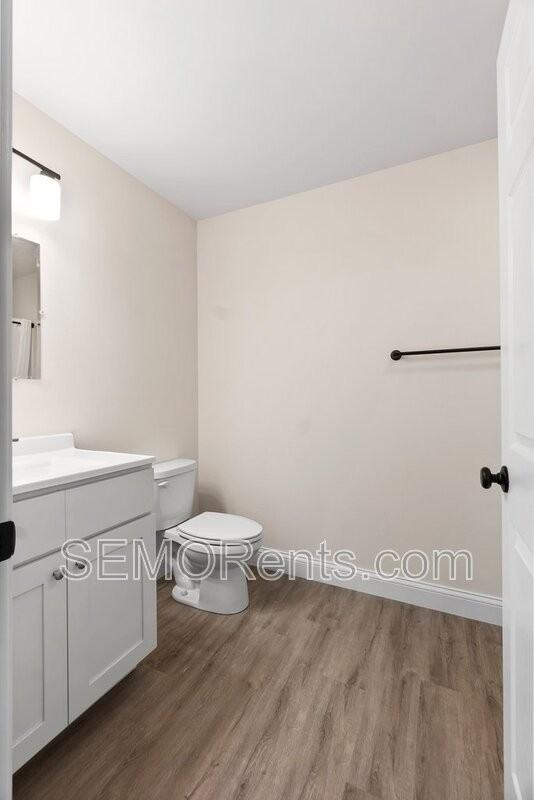 237 Country Ln - Photo 3 of 12