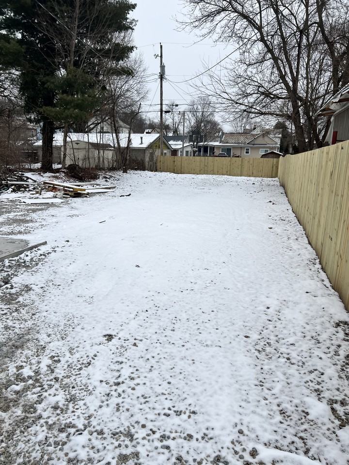 210 N Walnut St #A - Photo 3 of 3