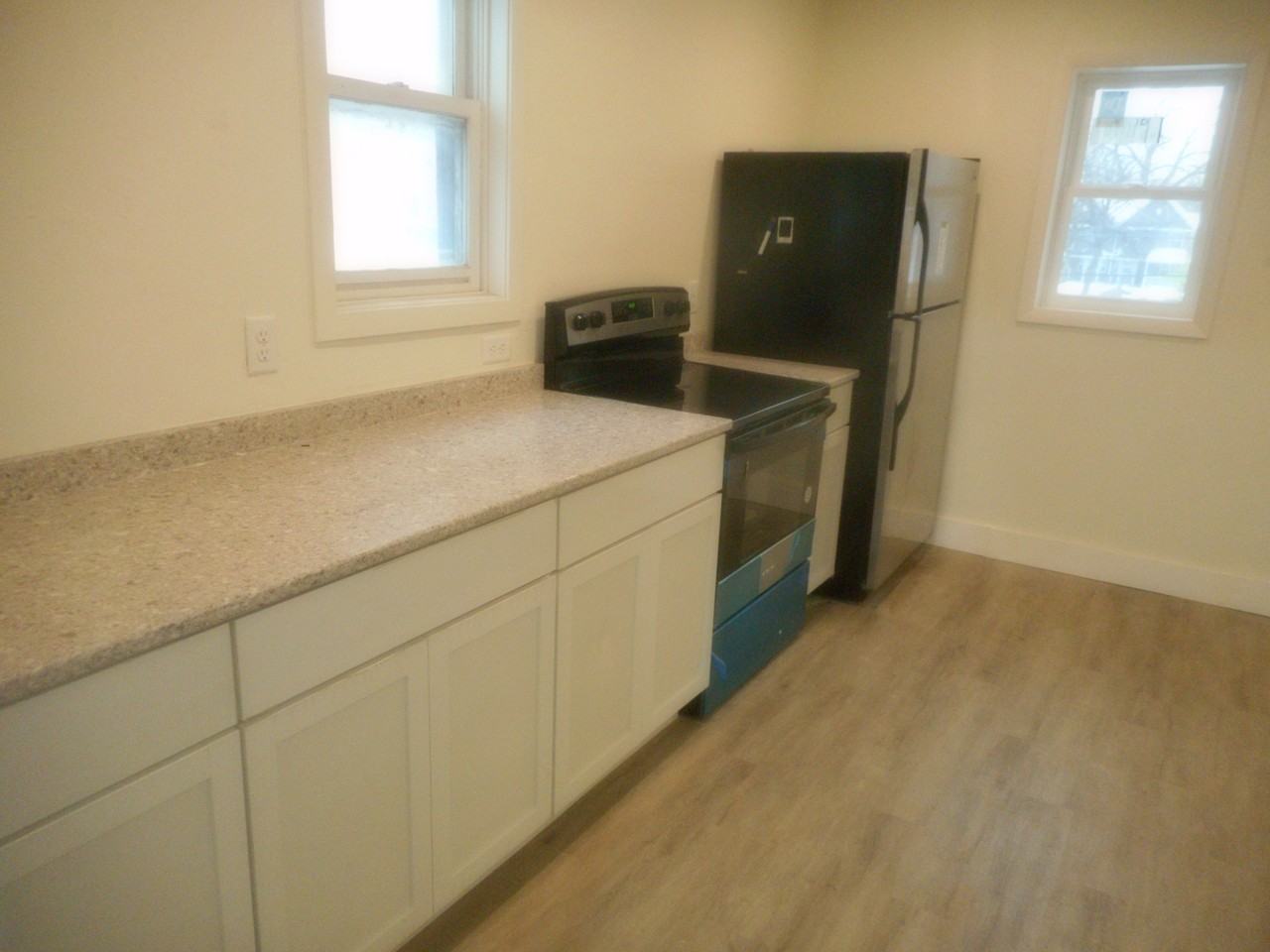 1912 15th Ave S - Photo 2 of 10