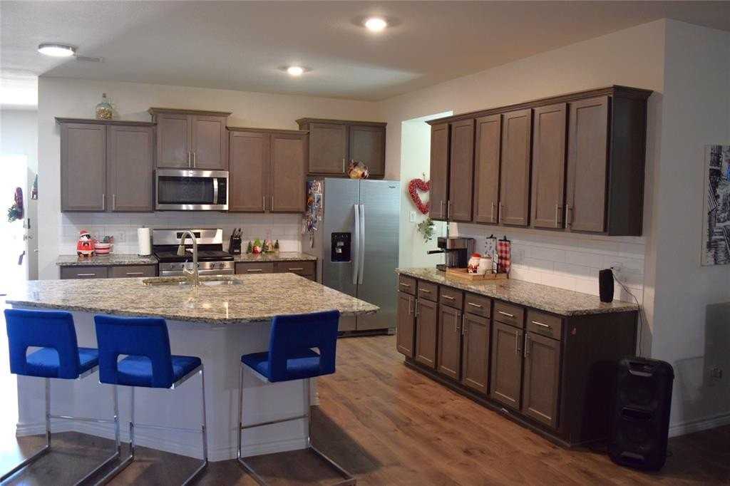 618 Saddle Club Way - Photo 3 of 11