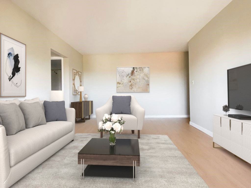 3905 Riverside Drive East - Photo 2 of 9