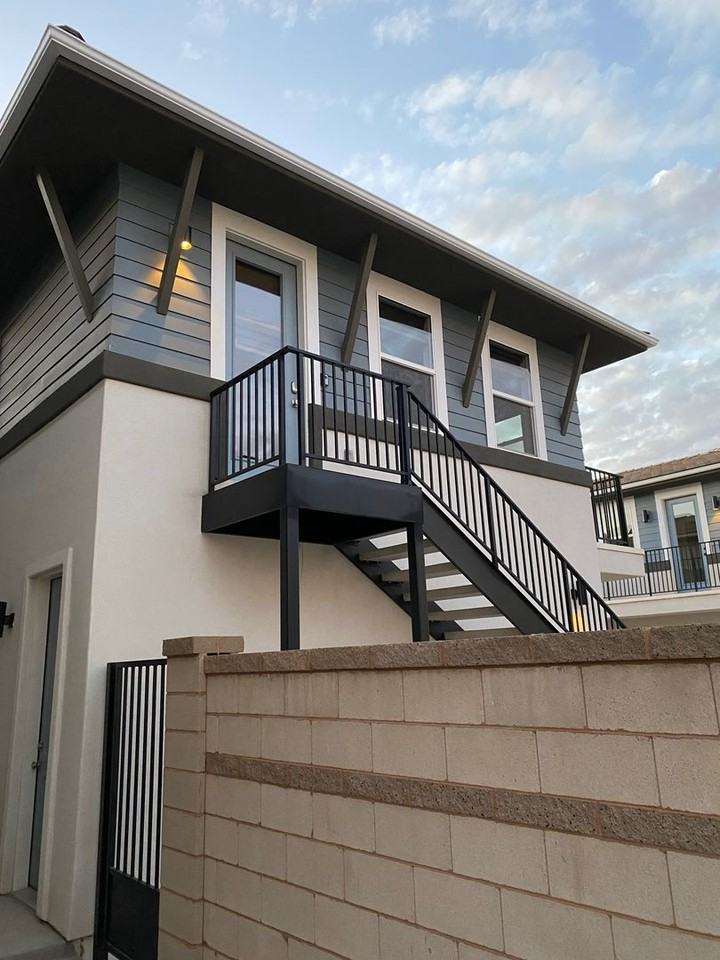 779 W Periwinkle Ln - Photo 2 of 28